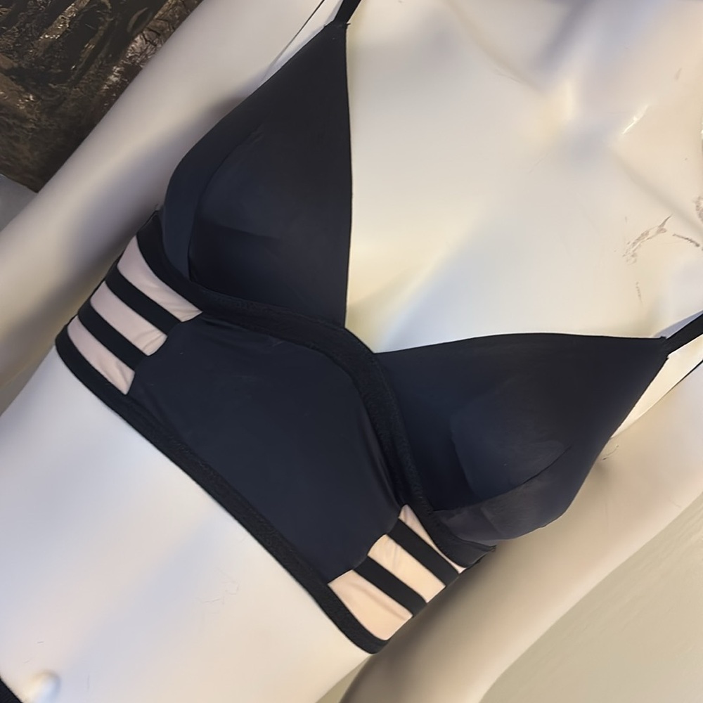 Victoria’s Secret sexy bralette